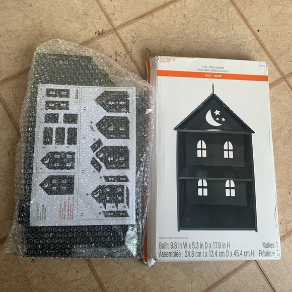 Ashland Tiny Treasures Haunted Halloween House Set - Picture 6 of 11